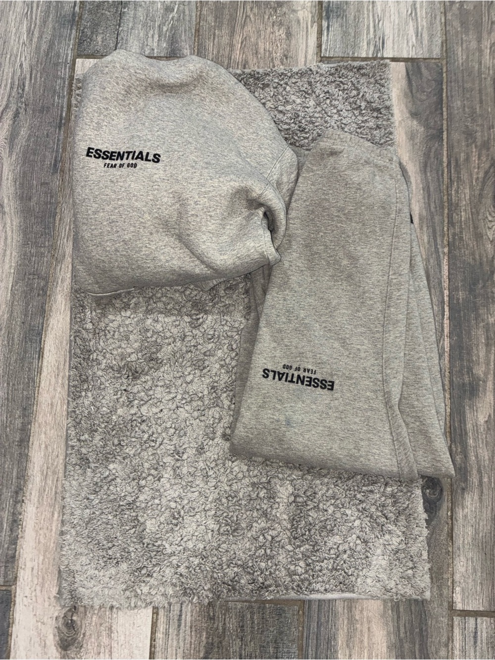 ESSENTIALS Men’s Light Gray Crewneck Sweatshirt & Sweatpants Set